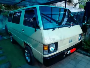 Mitsubishi L300 1982 Van (Used)