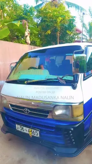 Toyota Dolphin 119 1994 Van (Used)