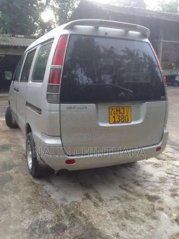 Toyota Noah 1999 Van (Used)
