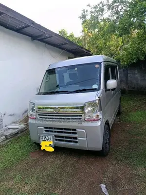 Nissan NV100 2015 Van (Used)