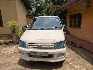 Toyota Noah CR42 1998 Van (Used)