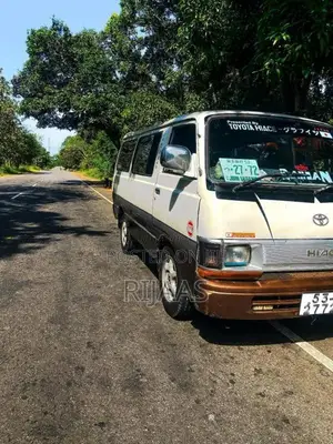 Toyota RH20 Hiace 1983 Van (Used)
