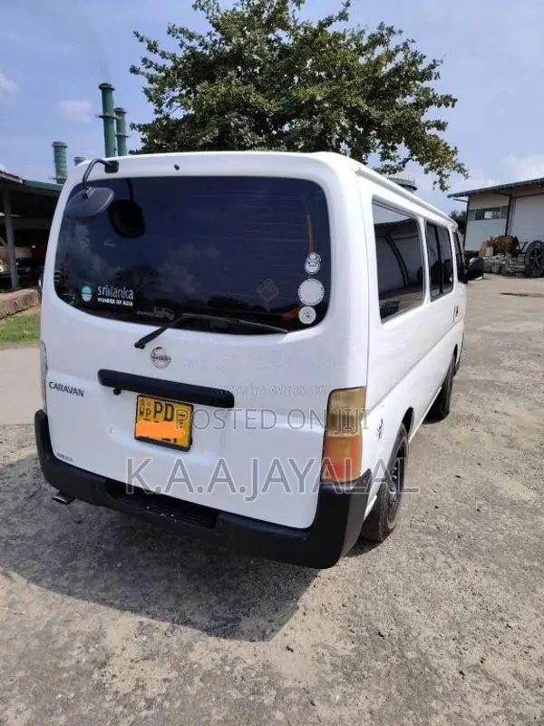 Nissan E25 2007 Van (Used)