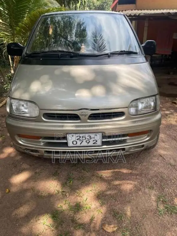 Nissan Serena 1998 Van (Used)
