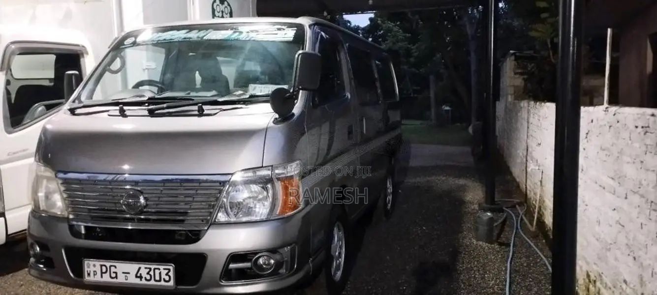 Nissan E25 2011 Van (Used)