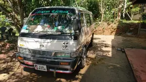 Nissan Caravan 1992 Van (Used)