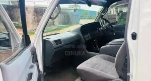 Toyota Hiace Dolphin LH102 1989 Van (Used)