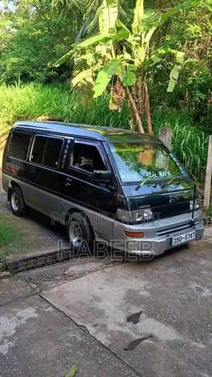 Mitsubishi PO5 1992 Van (Used)