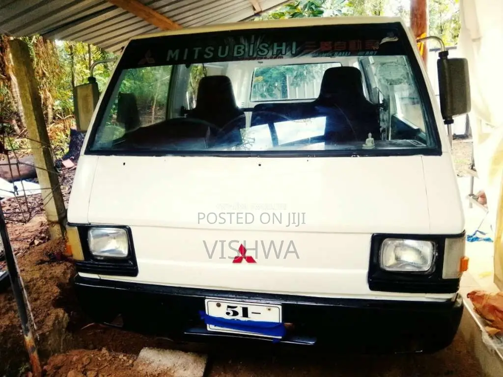 Mitsubishi L300 1985 Van (Used)