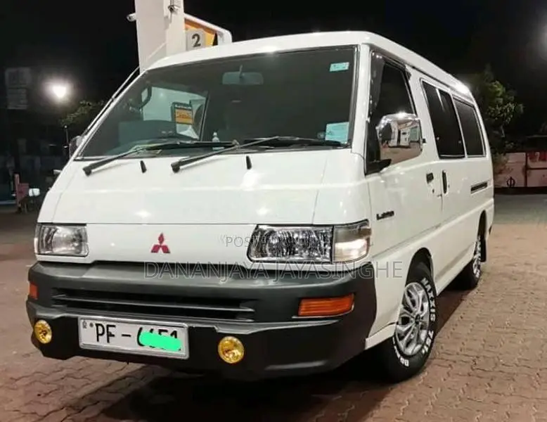 Mitsubishi L300 PO15 2013 Van (Used)