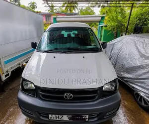 Toyota Noah 2004 Van (Used)