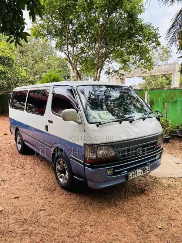 Toyota Dolphin Hiace 2003 Van (Used)