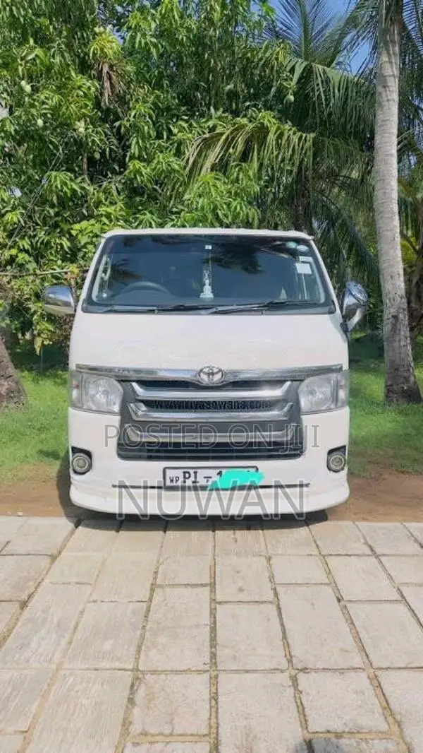 Toyota KDH 2014 Van (Used)
