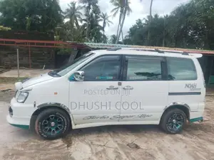 Toyota Townace Noah 1999 Van (Used)
