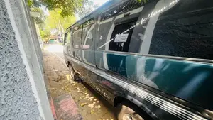Toyota Dolphin RZH112 2006 Van (Used)