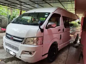 Micro High Roof 2013 Van (Used)