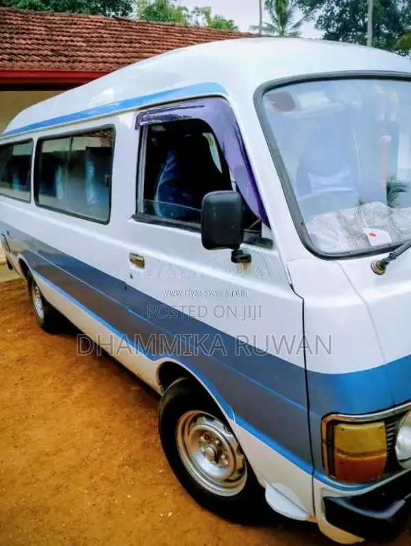 Toyota LH30 1982 Van (Used)