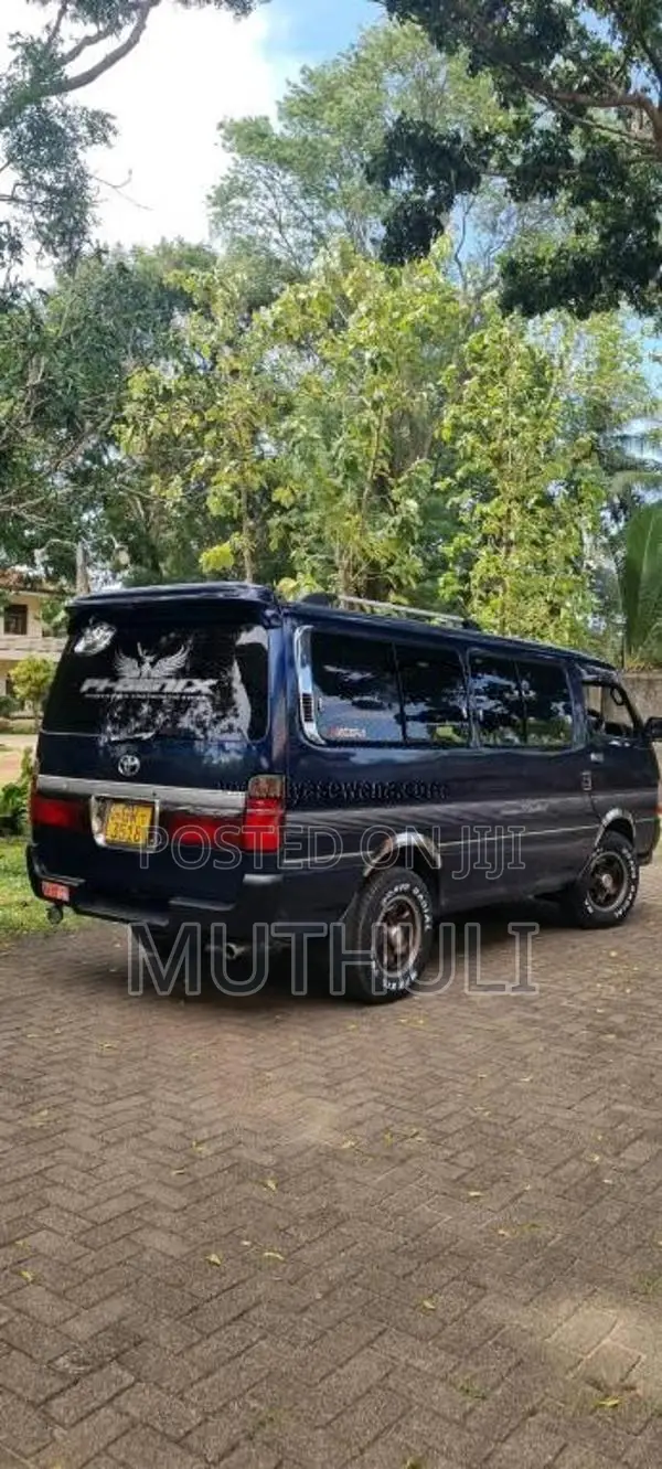Toyota Dolphin 1997 Van (Used)