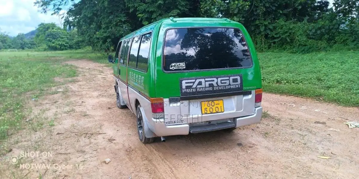 Isuzu Fargo 1987 Van (Used)
