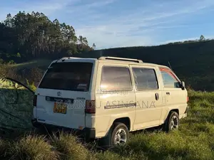 Toyota Liteace 1986 Van (Used)