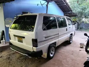 Toyota CR26 1987 Van (Used)