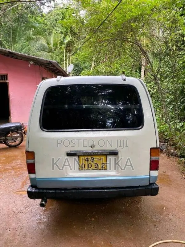 Toyota Hiace 1980 Van (Used)