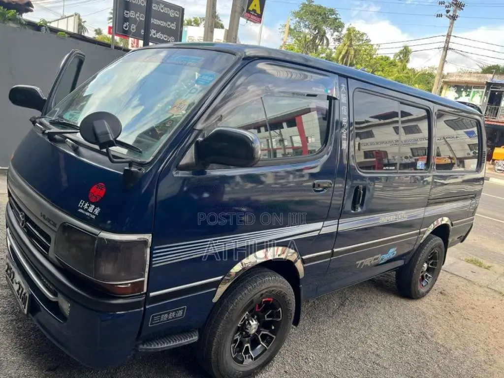 Toyota Dolphin 1994 Van (Used)