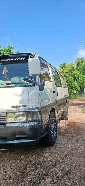 Nissan Caravan 1993 Van (Used)