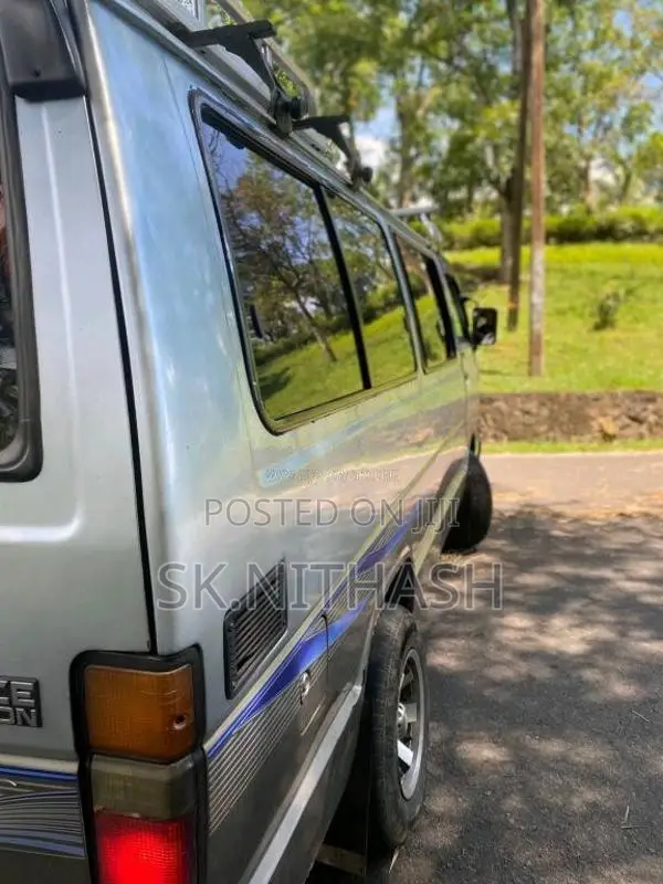 Toyota Shell 1985 Van (Used)