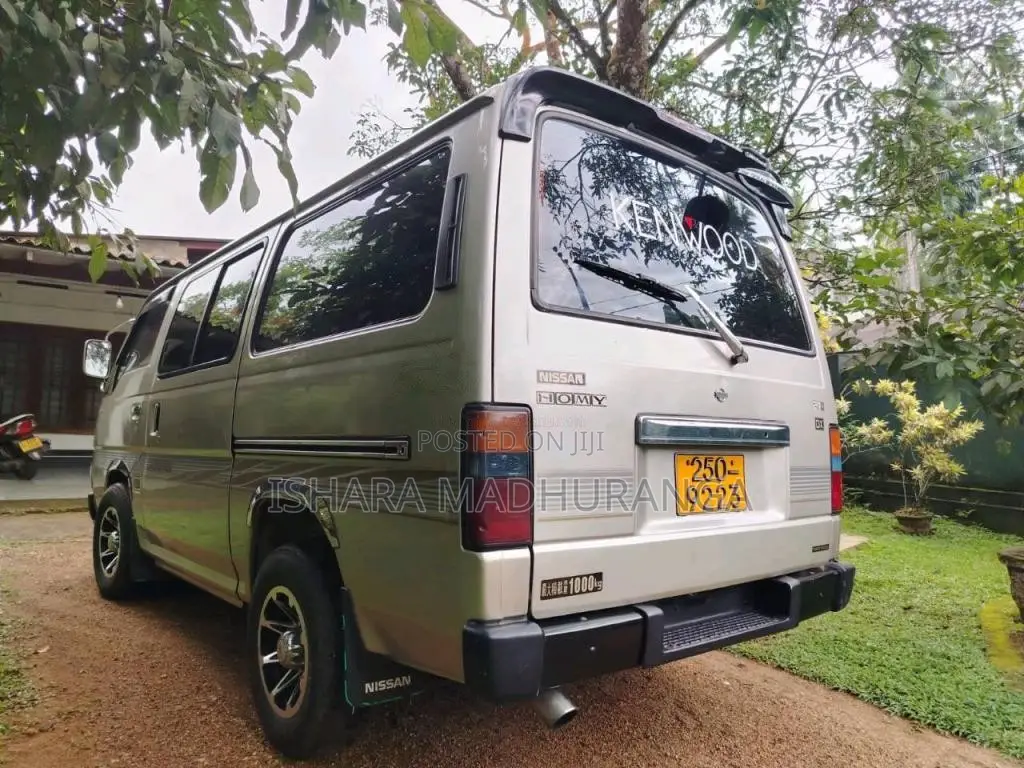 Nissan Caravan 1995 Van (Used)