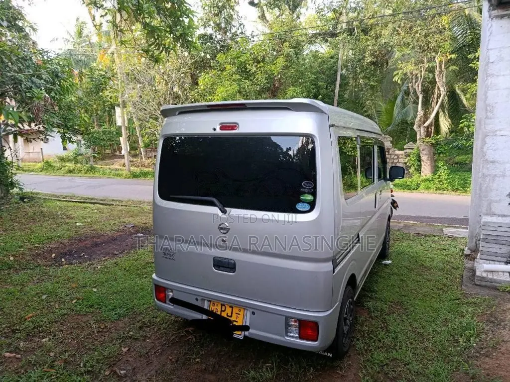Nissan NV100 2015 Van (Used)