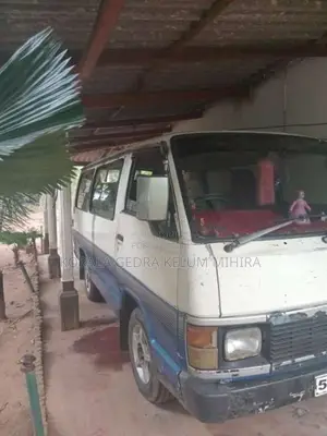 Toyota Shell 1987 Van (Used)