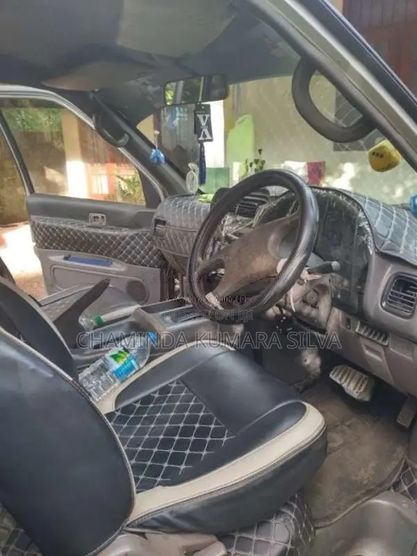 Nissan Serena 1994 Van (Used)