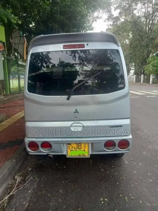 Mitsubishi MiniCab 1999 Van (Used)