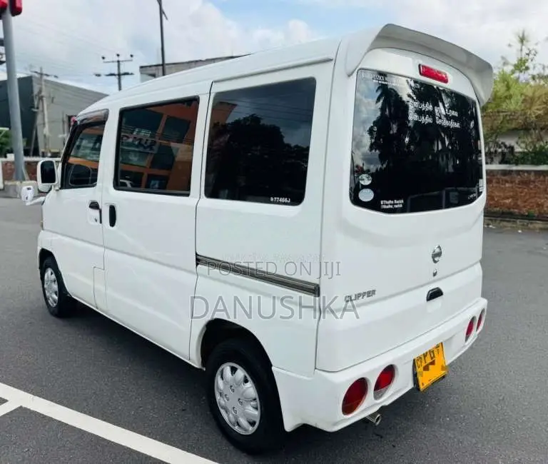 Nissan Clipper 2011 Van (Used)