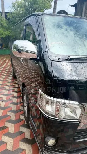 Toyota TRH 200 2016 Van (Used)