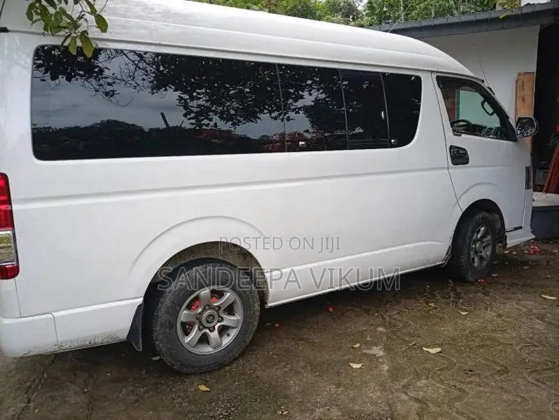 Toyota KDH 2007 Van (Used)