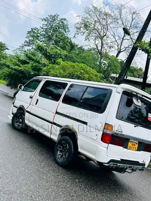 Toyota Dolphin 1996 Van (Used)