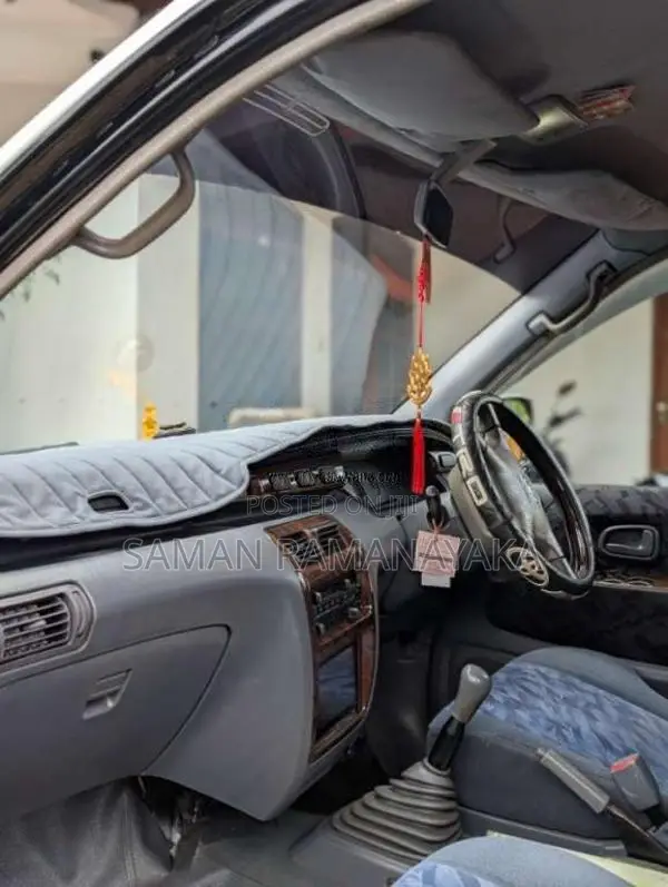 Toyota Noah CR41 1997 Van (Used)