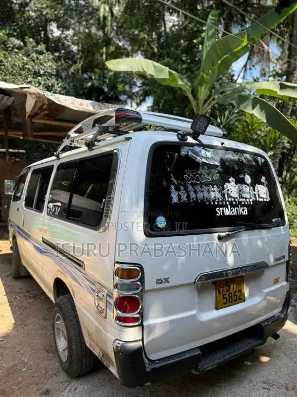 Toyota Dolphin 1991 Van (Used)