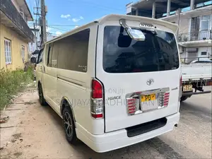 Toyota KDH SUPER GL 201 2008 Van (Used)
