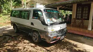 Nissan Caravan 1992 Van (Used)