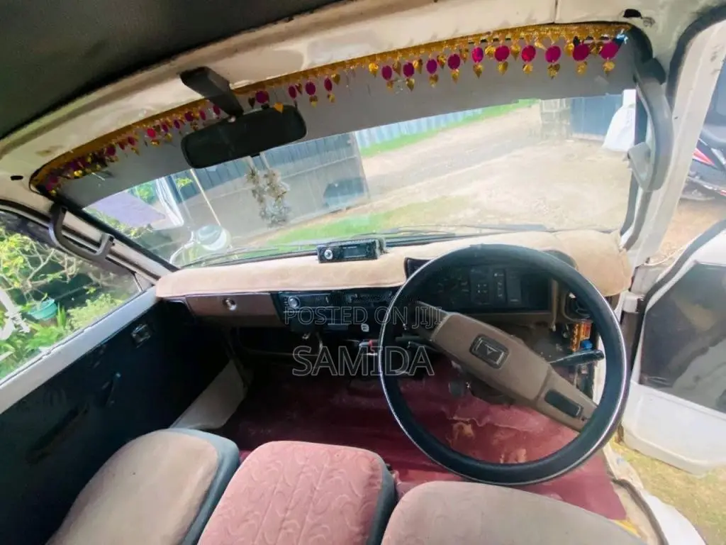 Toyota LH30 1981 Van (Used)