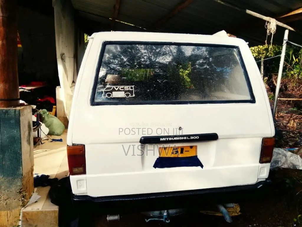 Mitsubishi L300 1985 Van (Used)
