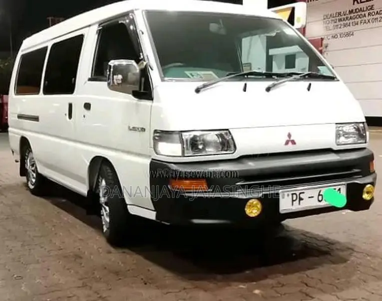Mitsubishi L300 PO15 2013 Van (Used)