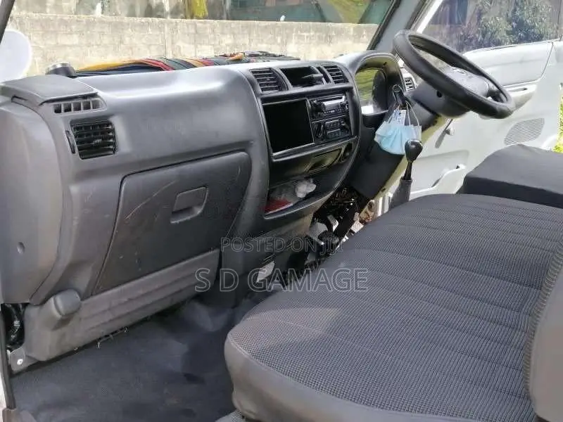 Mazda Brawny 1996 Van (Used)