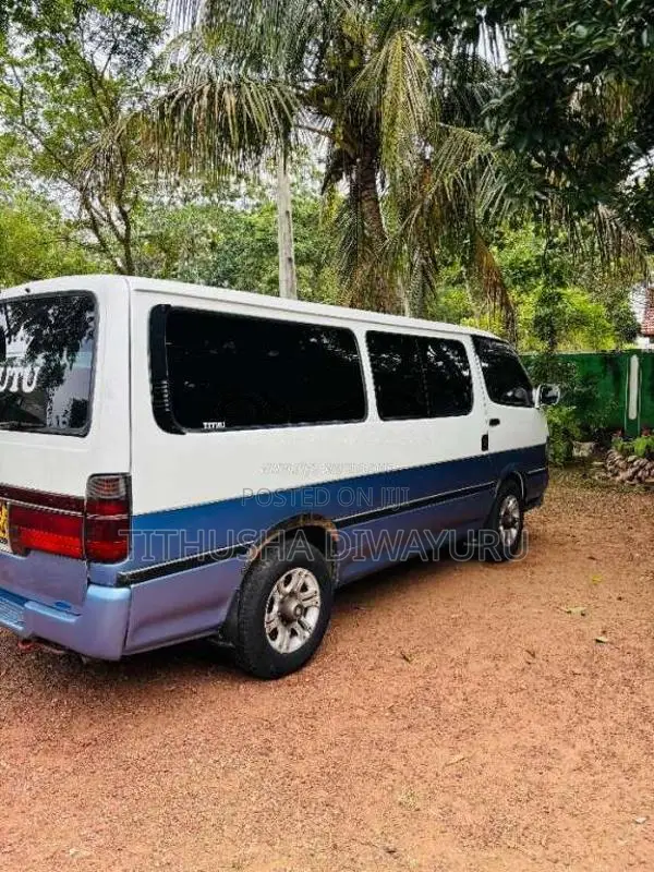 Toyota Dolphin Hiace 2003 Van (Used)