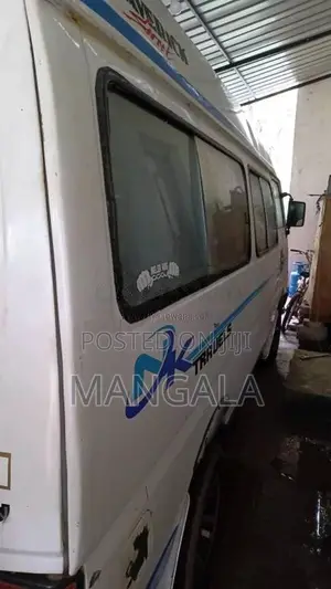 Nissan Vrg 1980 Van (Used)