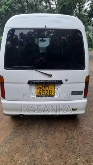 Daihatsu Hijet 2001 Van (Used)