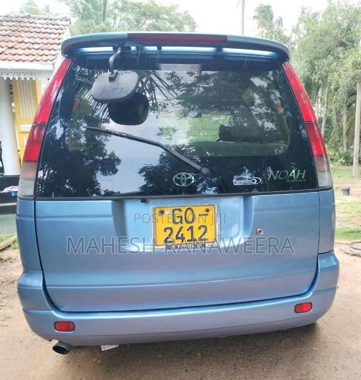Toyota Noah 1997 Van (Used)